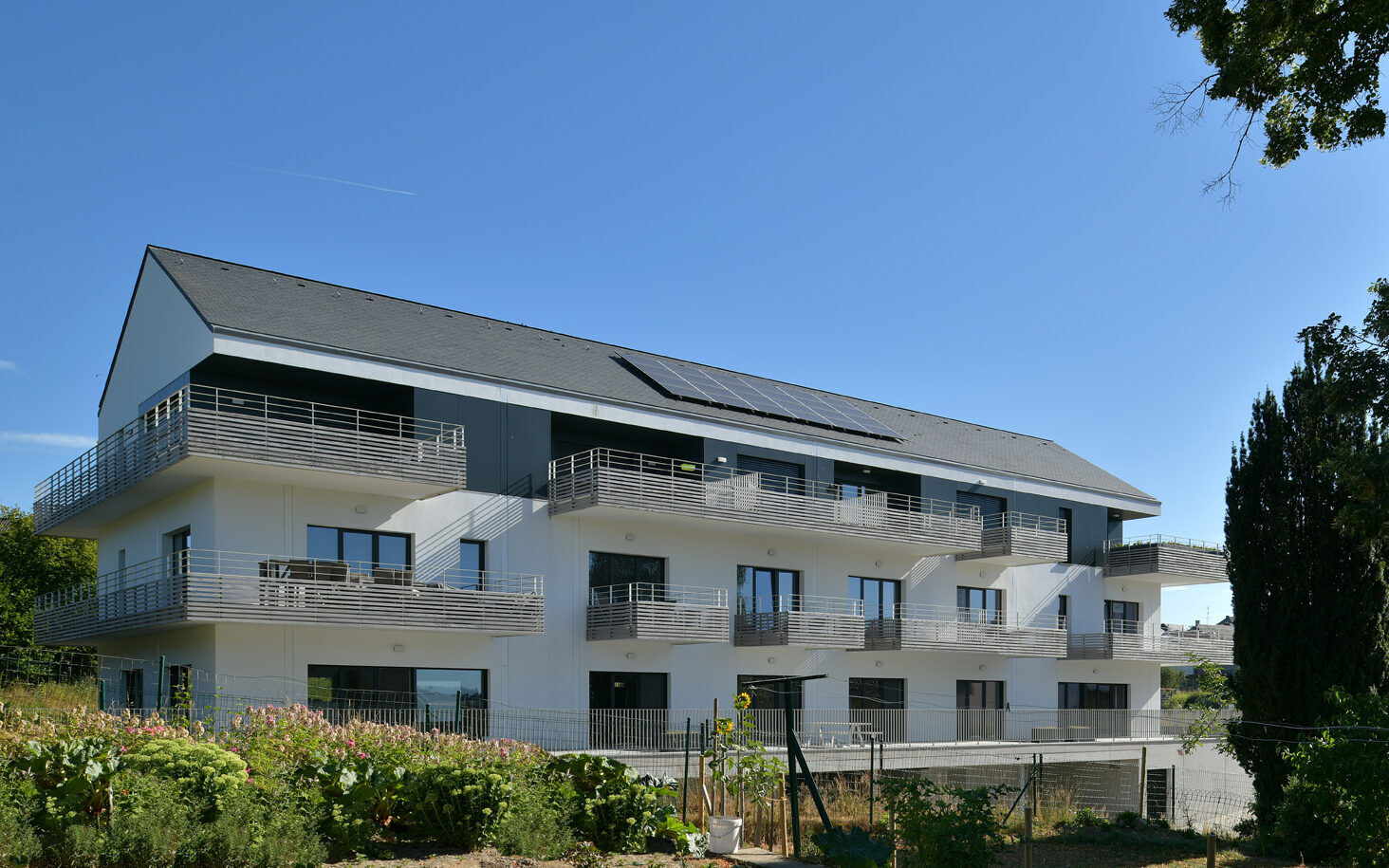 Photo - façade avant (terrasses)